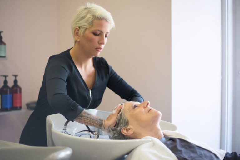 A Comprehensive Overview of Pure Montreall’s Signature Saloon Treatments